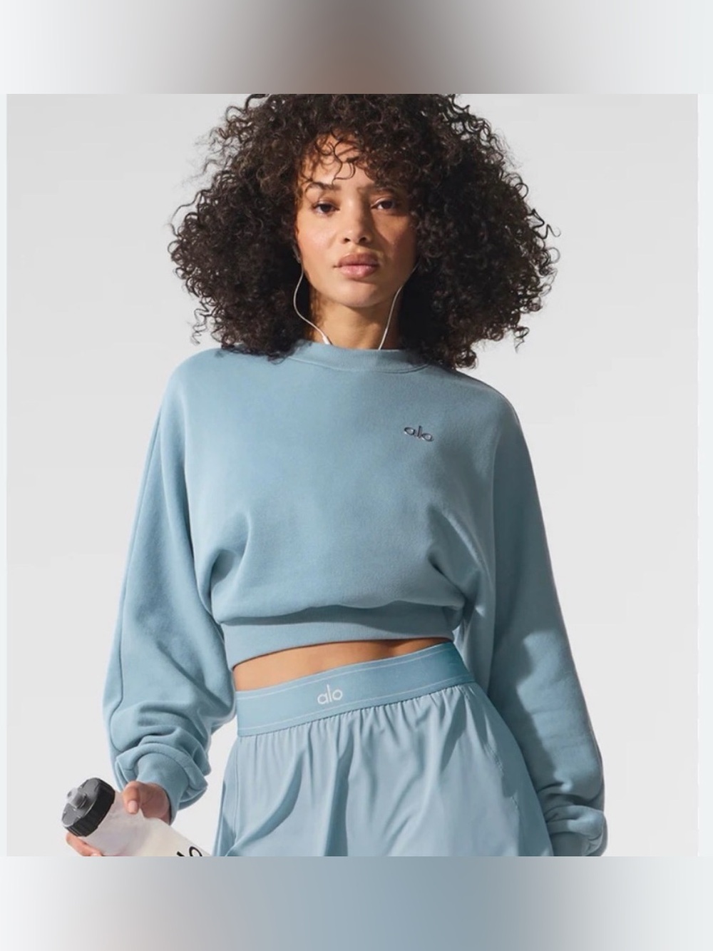 ALO Yoga Women's celestial Blue Cropped Crewneck Sweatshirt